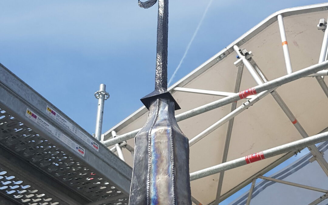 Restauration de l’Église : le retour de la croix